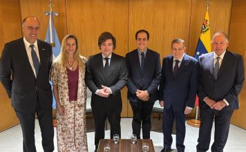 Edmundo González agradece a Milei el respaldo brindado a los colaboradores de Comando Con Vzla Edmundo González agradece a Milei el respaldo brindado a los colaboradores de Comando Con Vzla