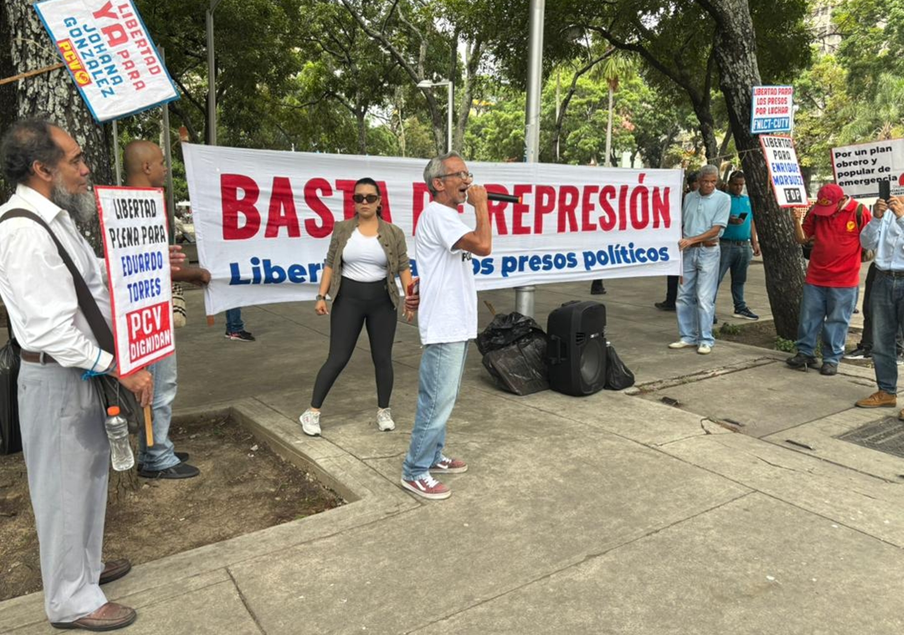 Activistas exigieron frente al Ministerio Público la libertad de presos políticos