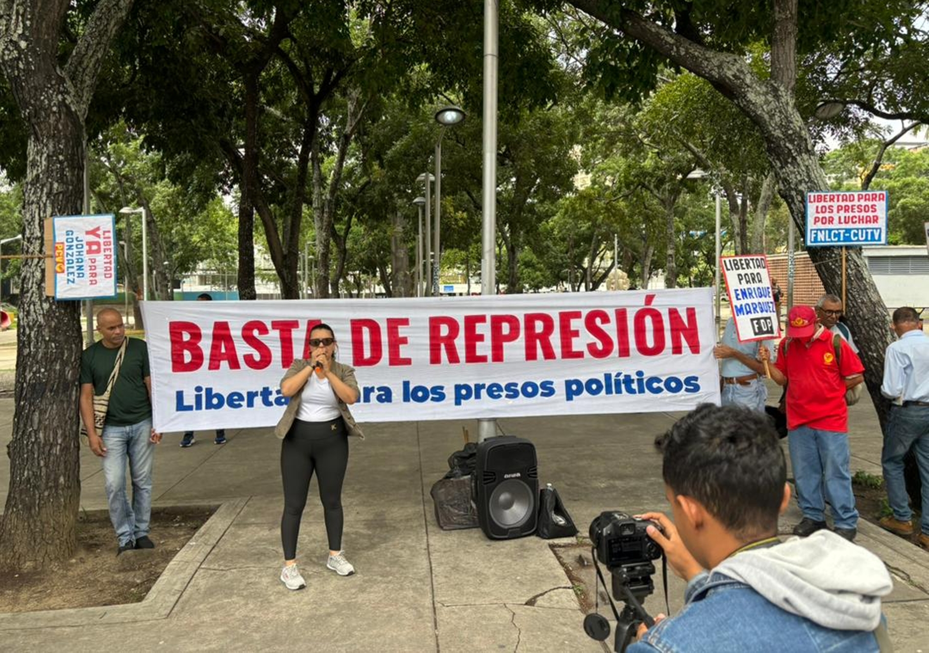 Activistas exigieron frente al Ministerio Público la libertad de presos políticos